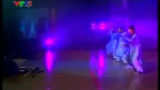 Beatbox Đ&igrave;nh cong   Quang Thắng   Gala cười 2012  Praha