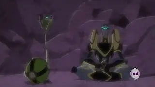 TFA Prowl - Look There's Some Bot In There