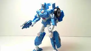 Transformers SIEGE Chromia Stop-Motion Transformation