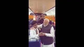 Kid Singing in front of Modiji in Bus Meme Template ll Jolo PINN 
