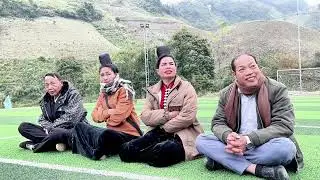 Lần Này Hai Chàng Trai Quyết Tâm Tán Đổ Hai Em Gái Xinh Đep Tại Sân Bóng Đá Bản Mớ, Co Mạ