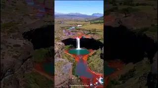 Cano Cristales river:जिसमें बहने वाला पानी कुल 5 रंगों का है 🌊🌈😲 #short #youtubeshort #CanoCristales