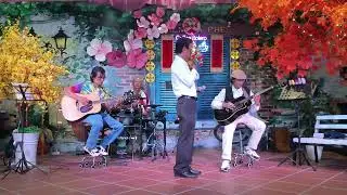 Tôi làm khổ tôi  - Sáng tác: Tiến Thành  - Trình bày : Phong Huỳnh