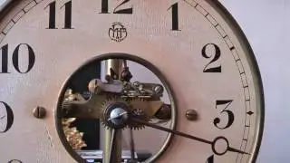 Bulle-Clock Early model electric clock 1920