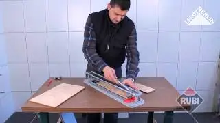 Utiliser le coupe-carreaux manuel RUBI Practic