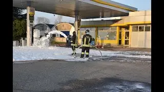 Vigevano, perdita di carburante da un distributore: intervengono i vigili del fuoco
