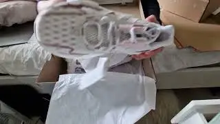 Unboxing tray on video.Puma mayze classic wns - sneakers. Adidas X9000L4