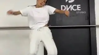Sabina Hidalgo dan&ccedil;ando reggaeton