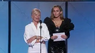 Pamela Anderson & Miley Cyrus Present Female Actor &ndash;Motion Picture&ndash;Musical/Comedy|83rd Golden Globes
