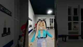 fugindo  da  pol&iacute;cia #shortscomedia #roblox