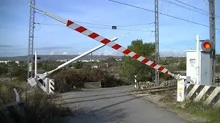 Spoorwegovergang Crispiano (I) // Railroad crossing // Passaggio a livello
