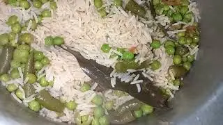 Matar pulao ki chatpati  tasty recipe vlog #viralvideo #food #cooking #matar #pulao #trending #recip