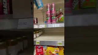 GROCERY SHOPPING IN A FOREIGN COUNTRY! 🇬🇧 #groceryshopping #groceryshoppingvlog #resell2roam