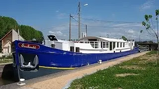 8 passenger Enchante  Barge Video