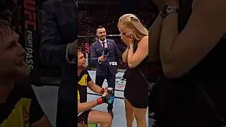 This UFC Fighter Proposed In The Octagon 💍🥊