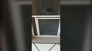 Porta mosquiteira com passagem Pet