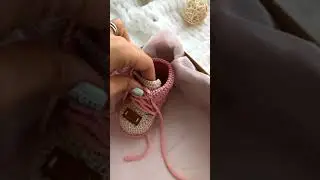 Crochet Baby Shoes - Two Tone Baby Boots - DIY Pattern Set