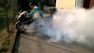 Honda CBR 1100 XX Super Blackbird - burning rubber - Metzeler (slick)-part1
