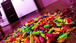 candy falling