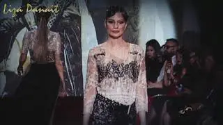 Liza Panait - Rochie din dantela crem cu auriu.