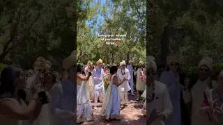 Loving this energy! 🩷#indianweddingbuzz #desibrides #southasianwedding #indianwedding #baraat
