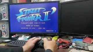 利用條碼掃瞄器來玩遊戲，書本上想玩的遊戲，一掃就可直接進行遊戲
