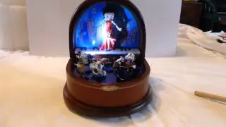 Betty Boop&trade; Music Box