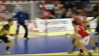Bo Spellerberg Fantastic action