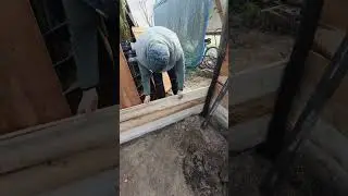 Off Grid Construction: Easy and fast wood planks wall