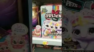 Little live pets and present pets at Walmart!!😁🐶🐱