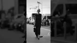 ShotbyGio @sophiaroe @voguegreece #mfw #fashionweek #streetstyle #fashion #influencer #model