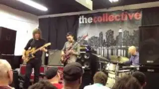 Teymur Phell Solo With Mike Stern & Steve Smith at the Collective NYC