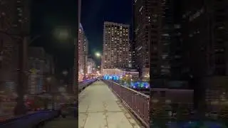 Chicago views at night is top tier! #chicago #thingstodoinchicago #chicagotravel