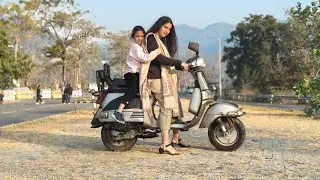 Girl Kickstarts & Rides LML Select 4 With Her Daughter🛵👩&zwj;👦 | Vintage Scooter Ride #priyankakhanduri