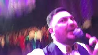 Ведущий Сергей Мерсалов и Филипп Киркоров - на сцене Galich.Hall в Краснодаре