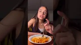 *наливает еще пармезана* #ytshorts #смешно #игра #fyp #вирусный #тренд #семья #сценарий