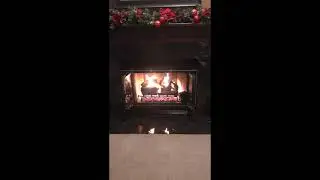 Real Fyre Rugged Split Oak &ndash; Vented Gas Log Burn Demo (Charred Series)
