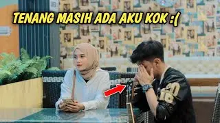 PRANK DIPUTUSIN PACAR LEWAT TELFON , SAMPAI DIA IKUT SEDIH :’)