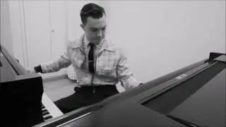 Sascha Kommer plays Gershwin on two grand pianos