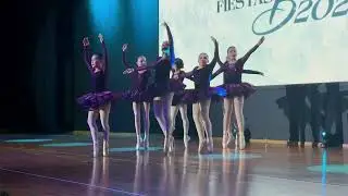 8. PUNTAS JUNIOR  - MS ELAINE
