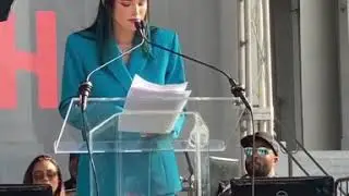 Bella Thorne speaking at Women&rsquo;s March today