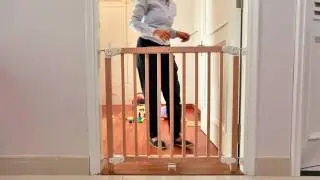 Aurore - extendable wooden gate - Wall mounted