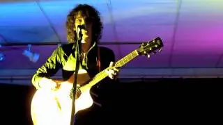Oli Brown acoustic version of his song Complicated