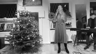 Weihnachtsmedley - mit Kat Wulff und Lutz Krajenski