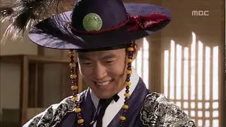 [최고시청률 38.6% 레전드 사극] 이산 Lee San 송연의 그림을 보고 기뻐하며 송연을 찾게 하는 이산