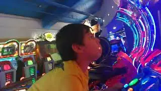 Enjoying games at the Magic Planet, Mall of Emirates #arcade #magicplanet #dubai #malloftheemirates 