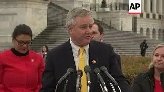 Dems propose zero-interest loans to federal workers