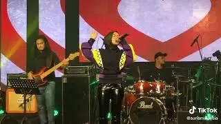 Farisha Iris - Hello (Official Music Video)
