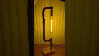 A light fixture made from an old saw 🪚🛠️💡#art #creative #designer #exclusive