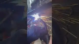 Repairing a broken leaf spring shackle hanger